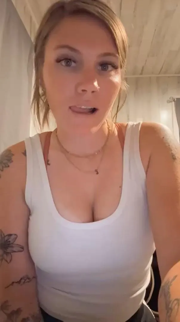 I want to be your favorite slut and take your load every day