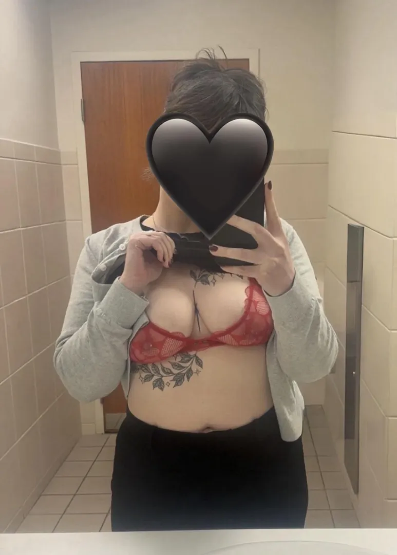 I’m the shy, slutty coworker