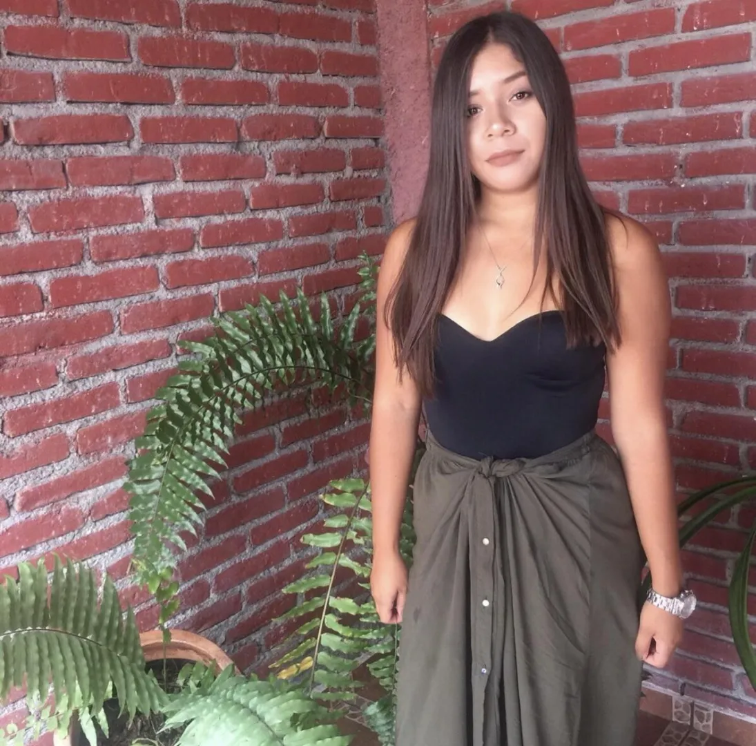 Miriam Mendoza Wearing his beautiful silver watch