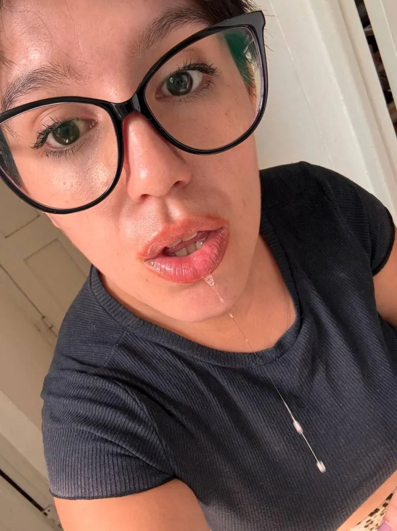 My lips don’t chase attention. They command it — slowly, deliberately, without apology.