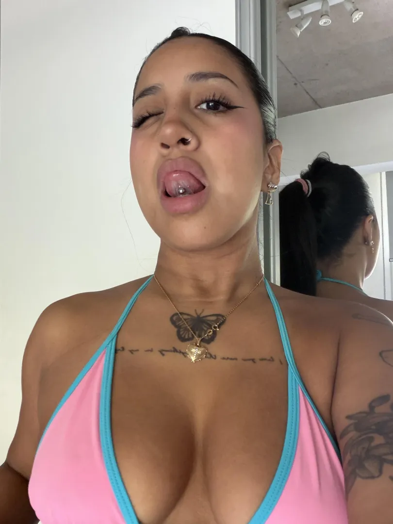 natural body and good content! suscribe