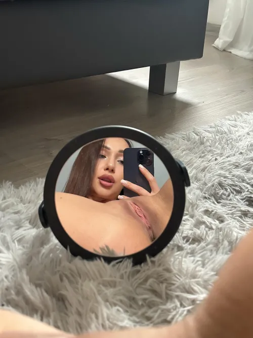 only one rule, you gotta fuck me raw. how strong is your pullout game?