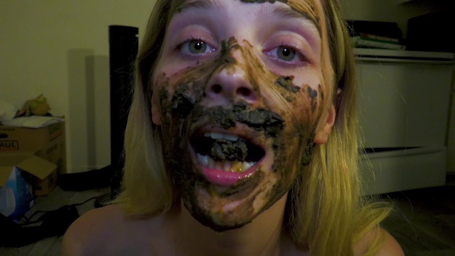 please feed me more (f)