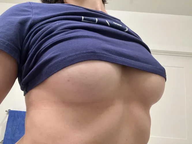 Someone to suck and play with them in Colorado