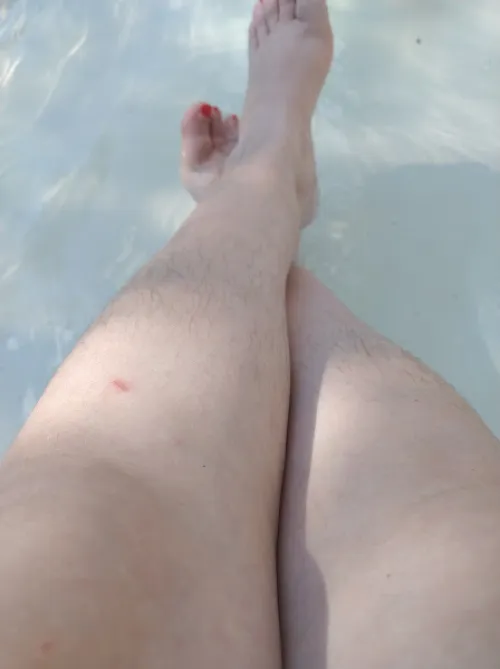 Summer legs, hairy legs