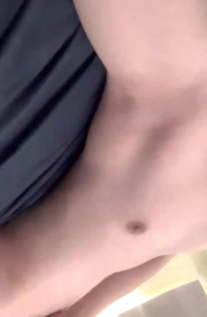 18 You like my pits?