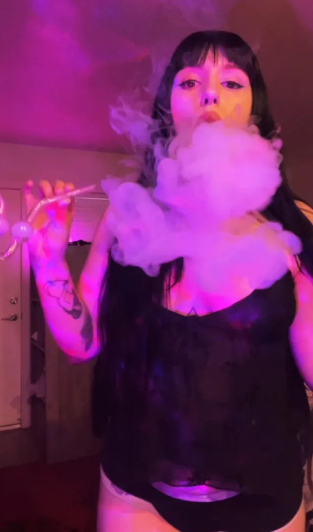 25 f4a in phoenix but just looking to smoke on cam or friends online to share my PnP content with!telegram @tweakerbaby