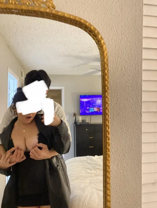 [25M25F4MF] who likes to play with big tits?