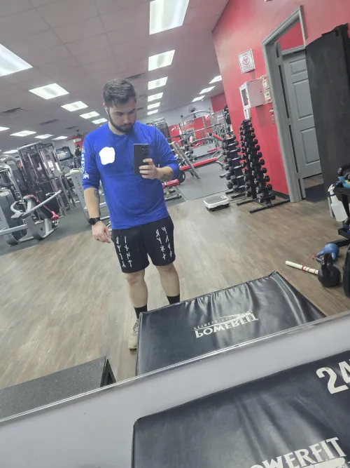 a Fem-dom to keep me going back into the gym would be the ultimate gift!