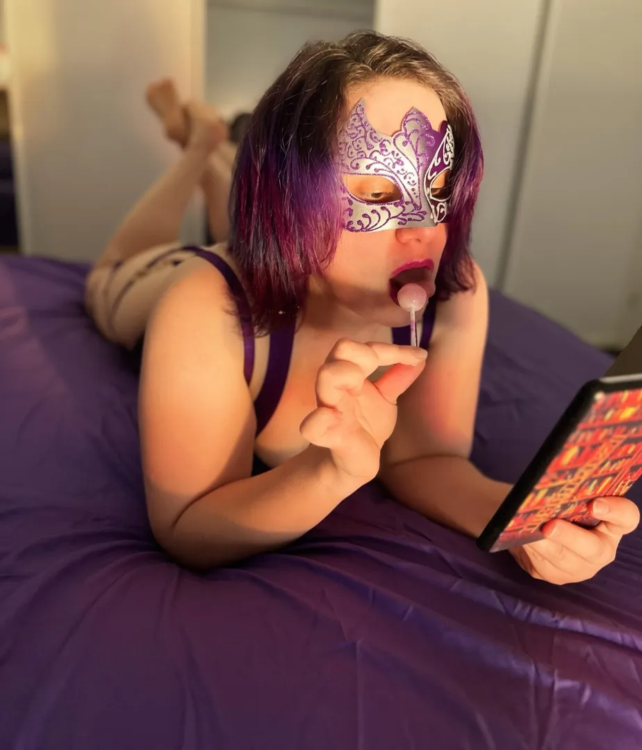 A lady with an oral fixation