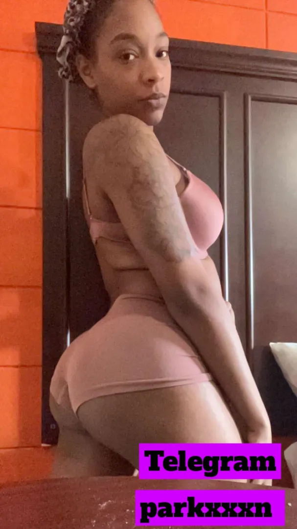 Available for sexting, vid calls and content 