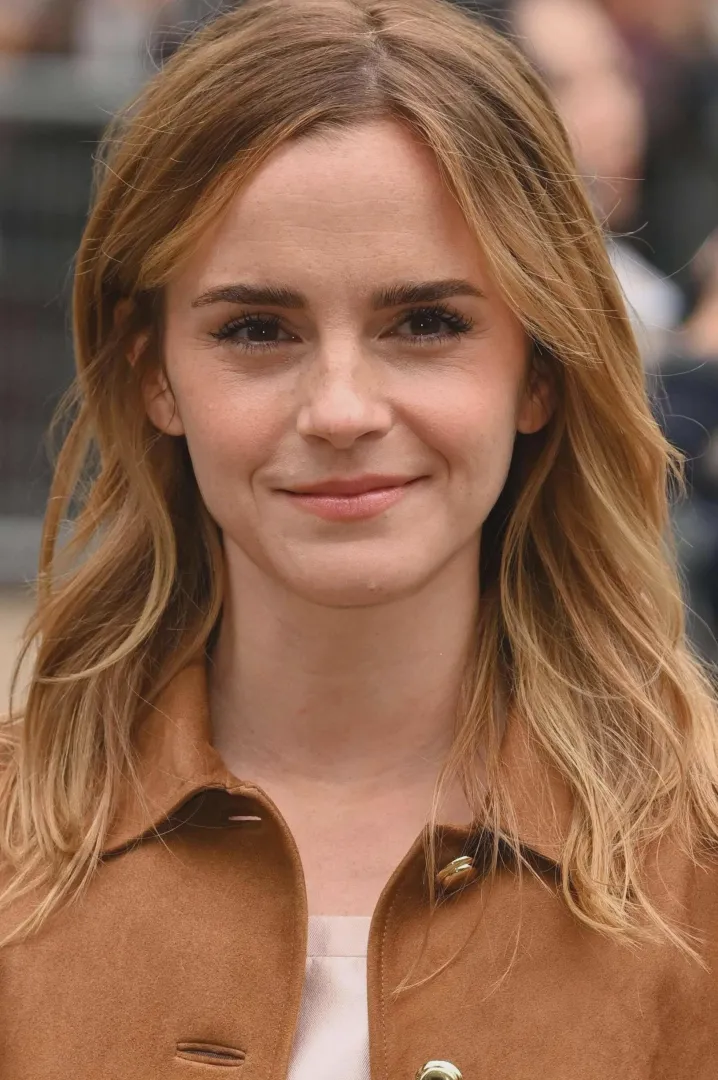Emma's face always remains so rewarding to worship