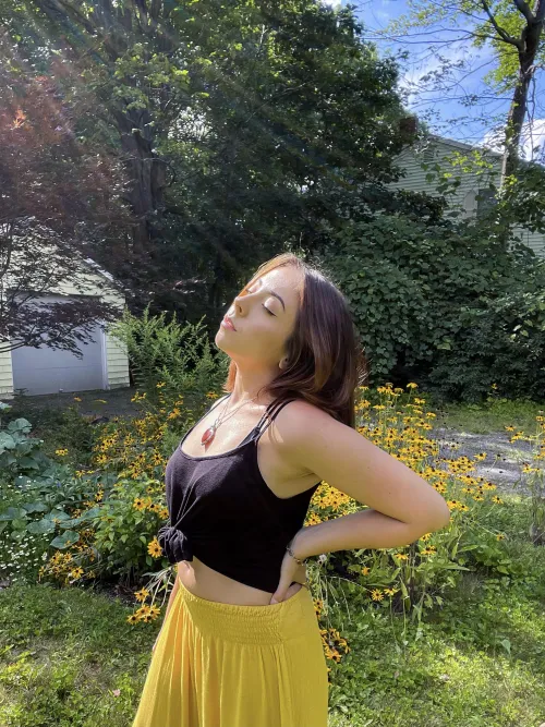 [F] needy for the sun on my skin