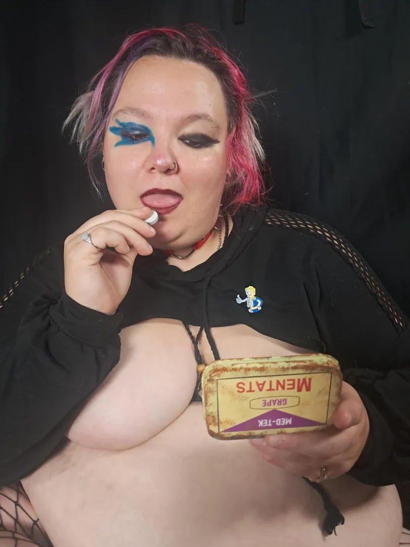 I'll be your atom bomb baby