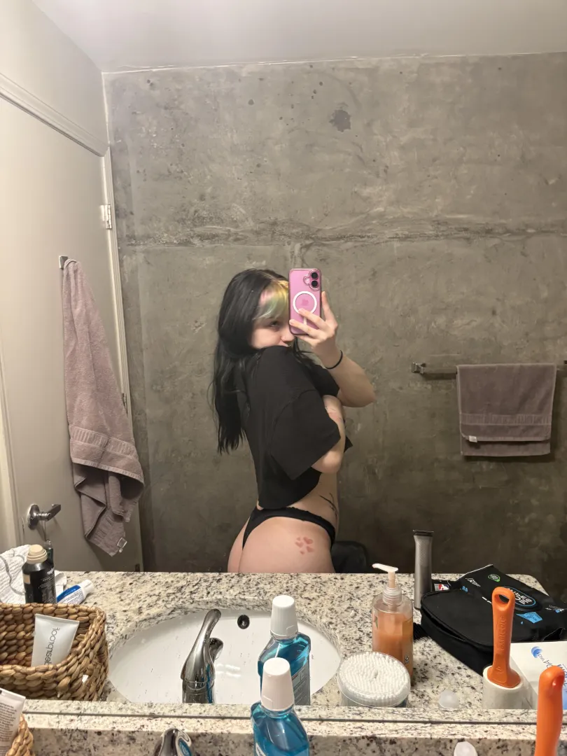 i'm so lonely here without you ...