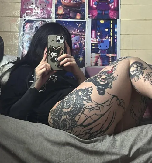 in bed alone, wish u wer here