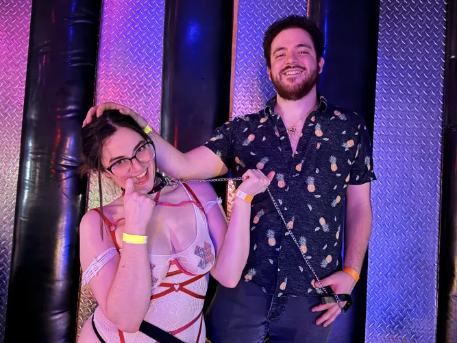 Looking for a couple to turn my hubby into a sissy cuck for valentines day and cage him❤️