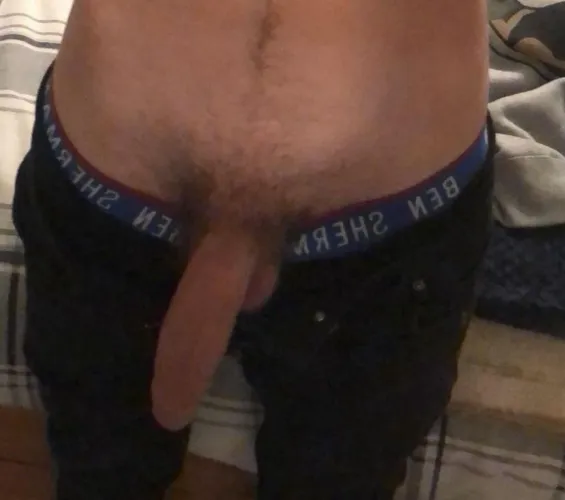 M[26] Looking to have some fun with women older than me - DM me