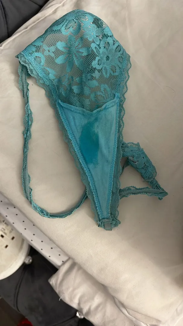 Misses dirty knickers