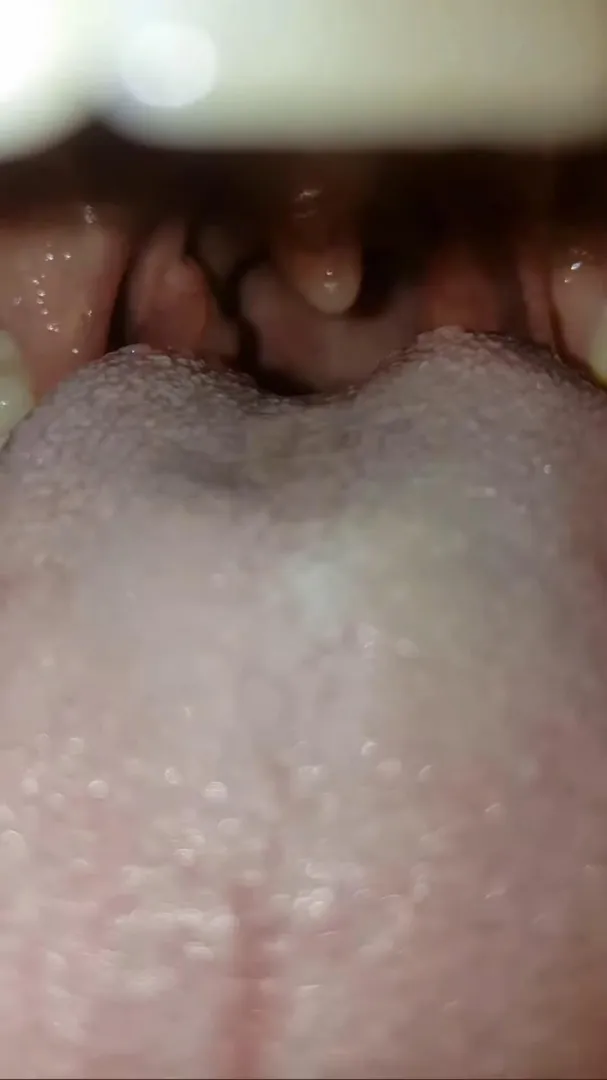 Please, come in and make yourself at ho{m}e 