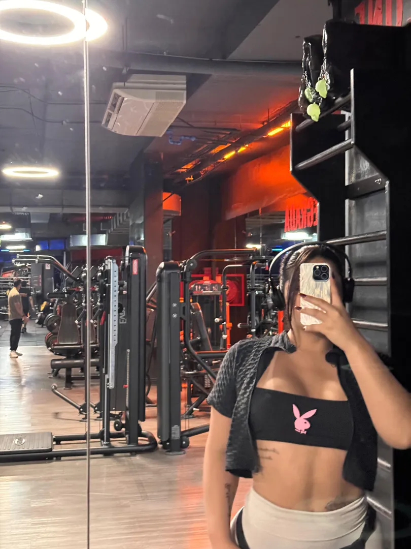 Simple gym fit for a sweaty session