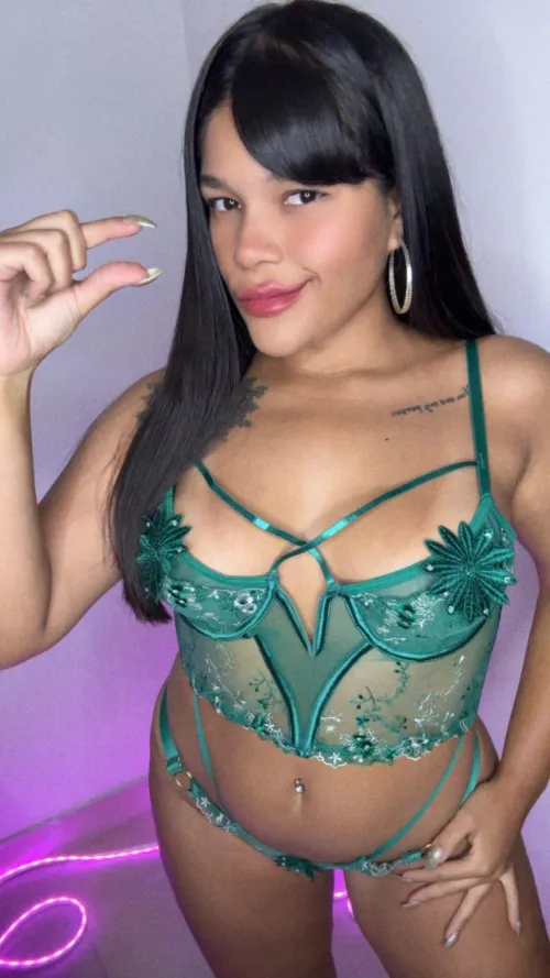 That shrimp is shorter than my fingers