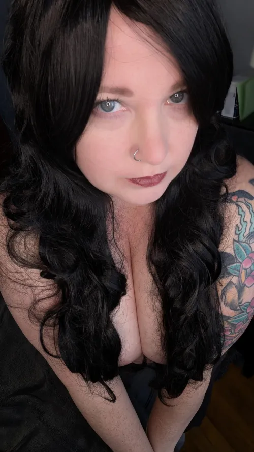 Witchy Mommy Casts a Spell on U