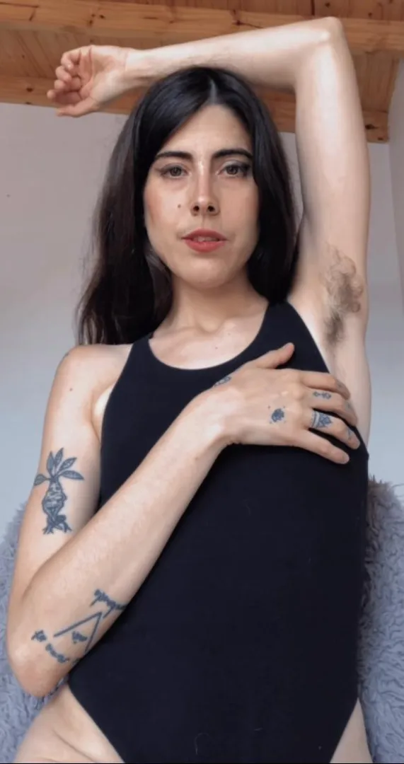 worship the most delicious scent of pheromones from my sacred hairy armpit