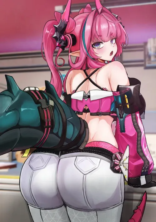 Yvonne Giving You a Look Back [Arknights]