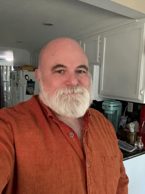 Do we like this color on me?