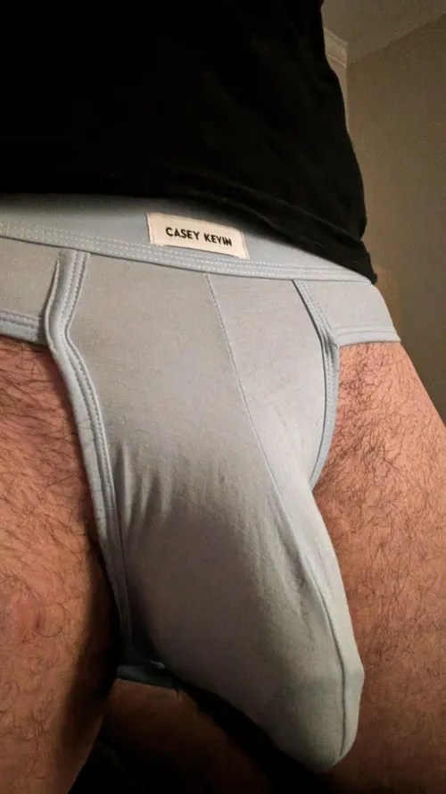 Great pouch on this new pair.