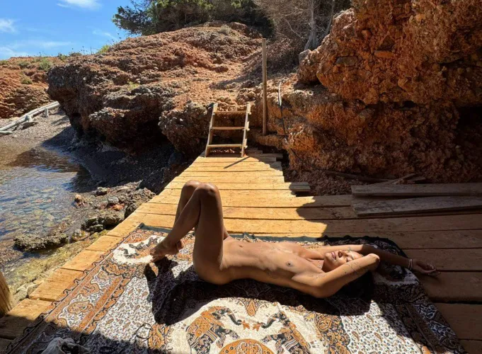 Not afraid to be naked, not sorry for the view