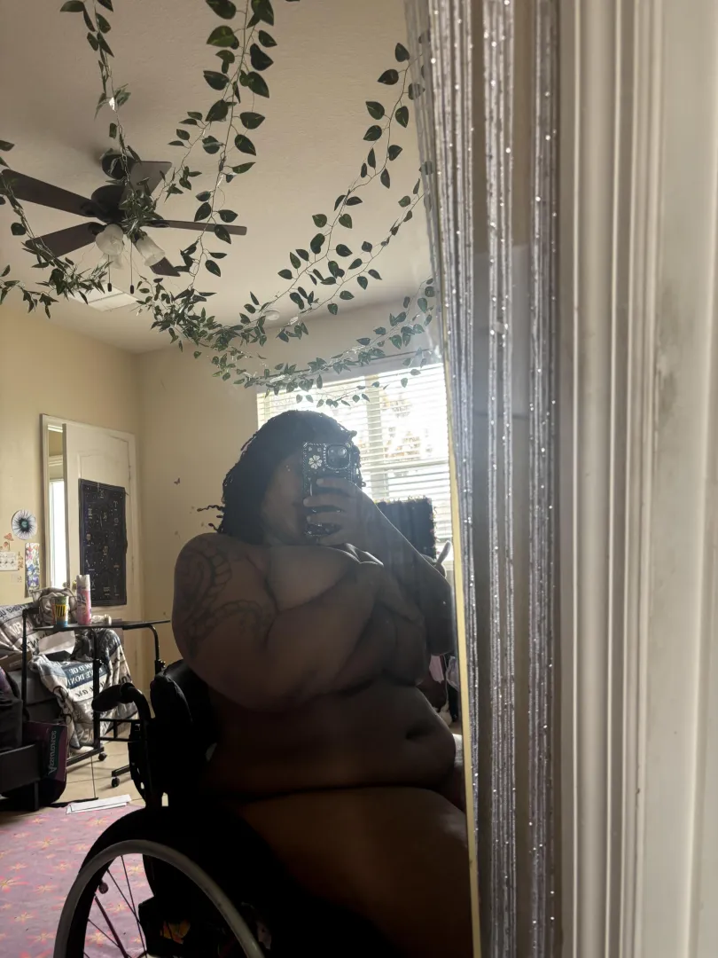 Sitting pretty always (t12 sci|25)