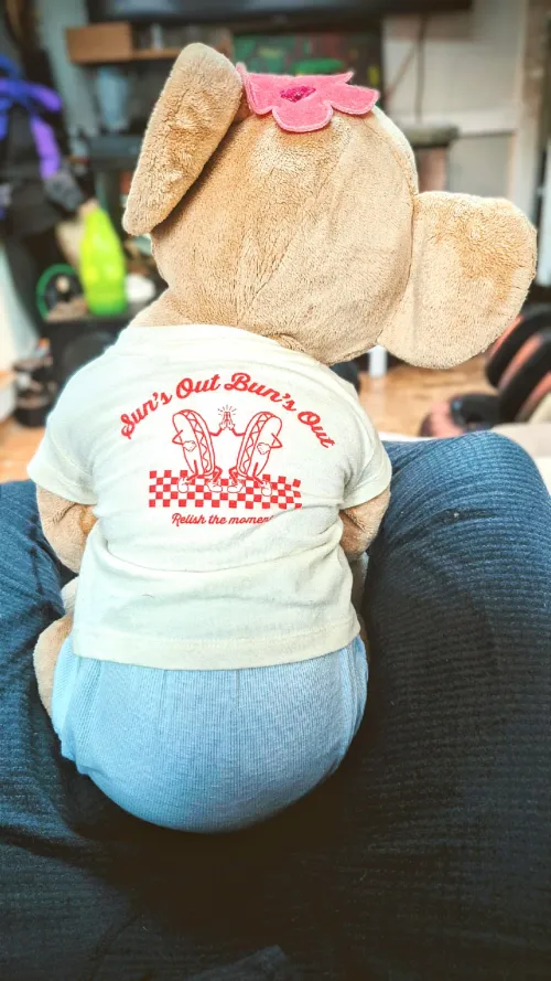 [Snuggle saturday] comfy movie cuddles on the couch