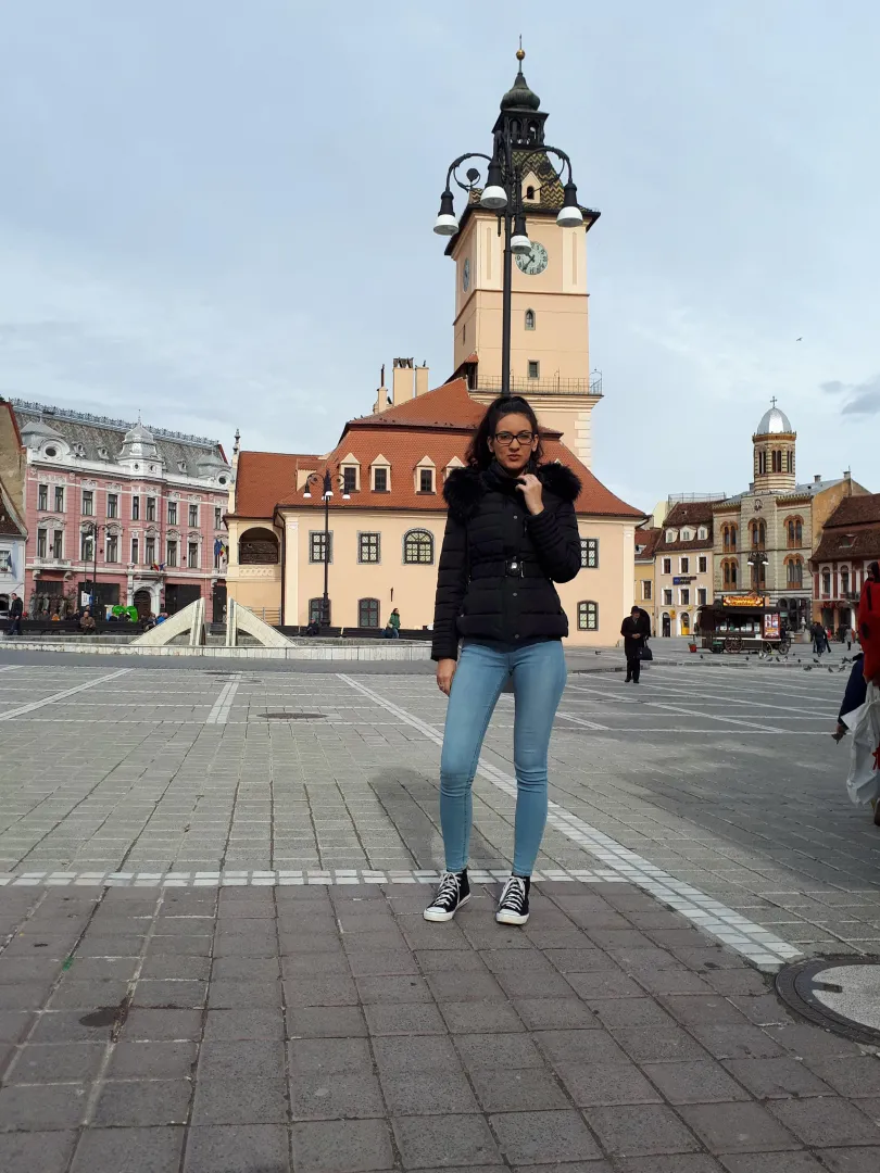 Weekend mode: ON. 1.80m of denim and zero crops. Does this view deserve a 10/10?