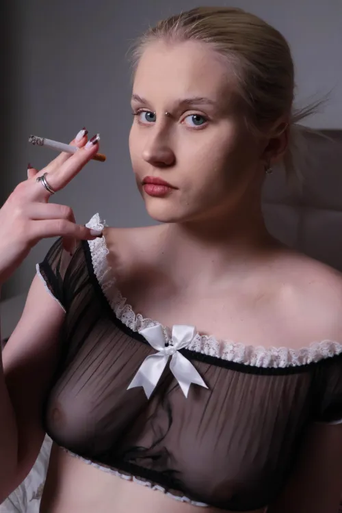 While I smoke this cigarette, I'll look into your soul