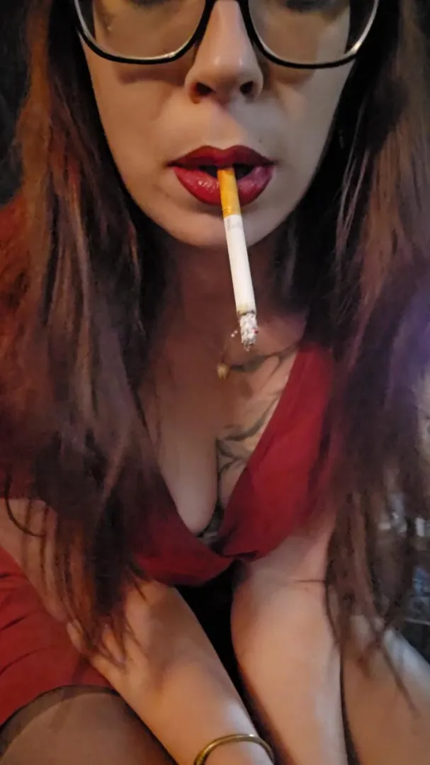 You don't even notice my cleavage...