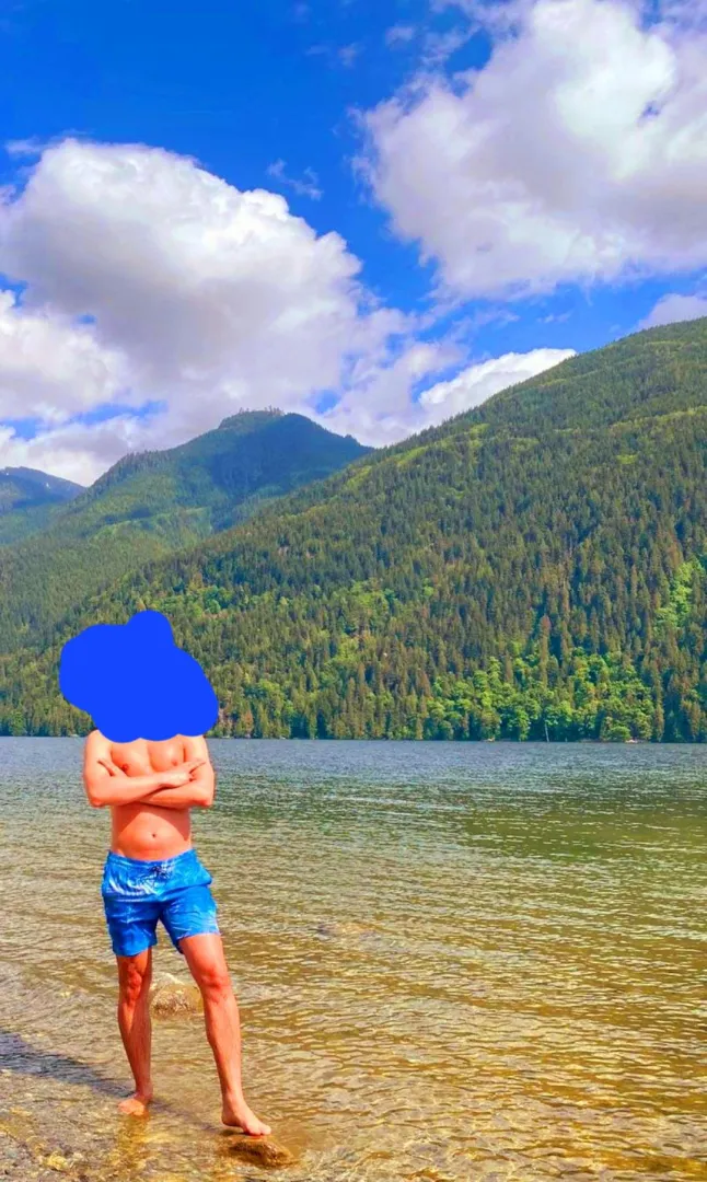 33 (M4F) European guy in Lower Mainland, 6ft 3 , fit , cheerful, looking for females or couples to have fun with