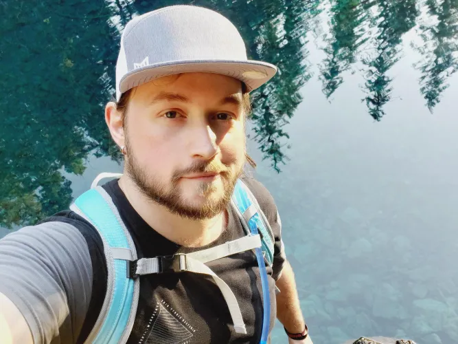 36 [M4M] Bend, Looking for a straight friend