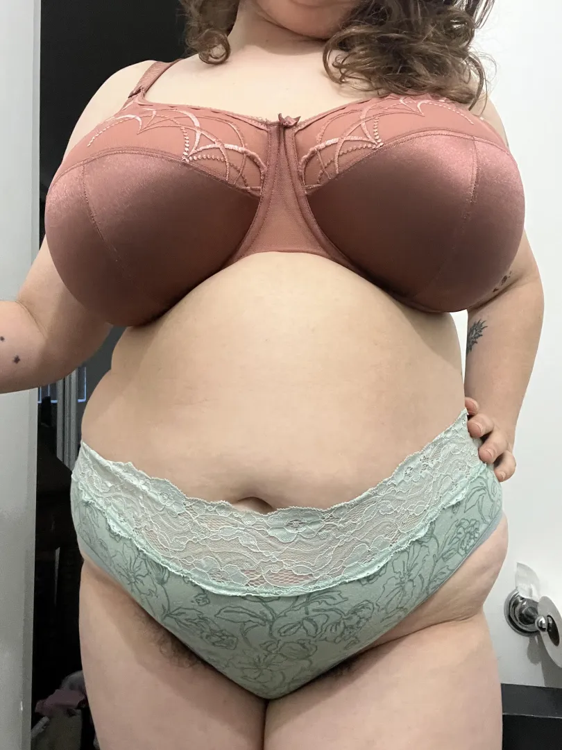 Hope you like curvy moms