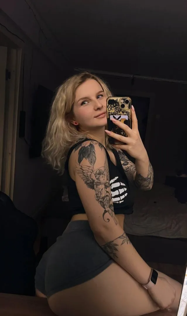 I can sit on my face