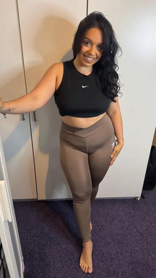 Im not perfect, but 100% authentic. No expert here, just bronzed curves with a caramel glow.