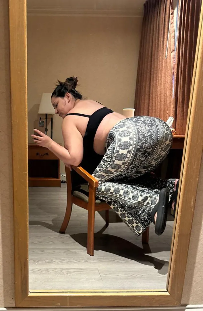 Just taking pics since im going to be alone tonight