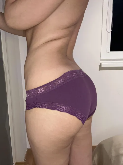 Purple lace today. Very mysterious 