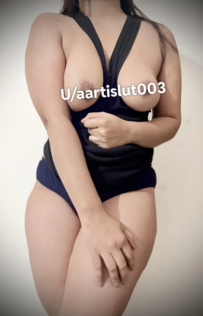  Serving looks now… serving energy live on cam