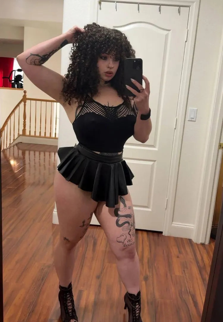 [34/31][MF4M][San Antonio] My hubby wants to share me with a bull who can make me cum