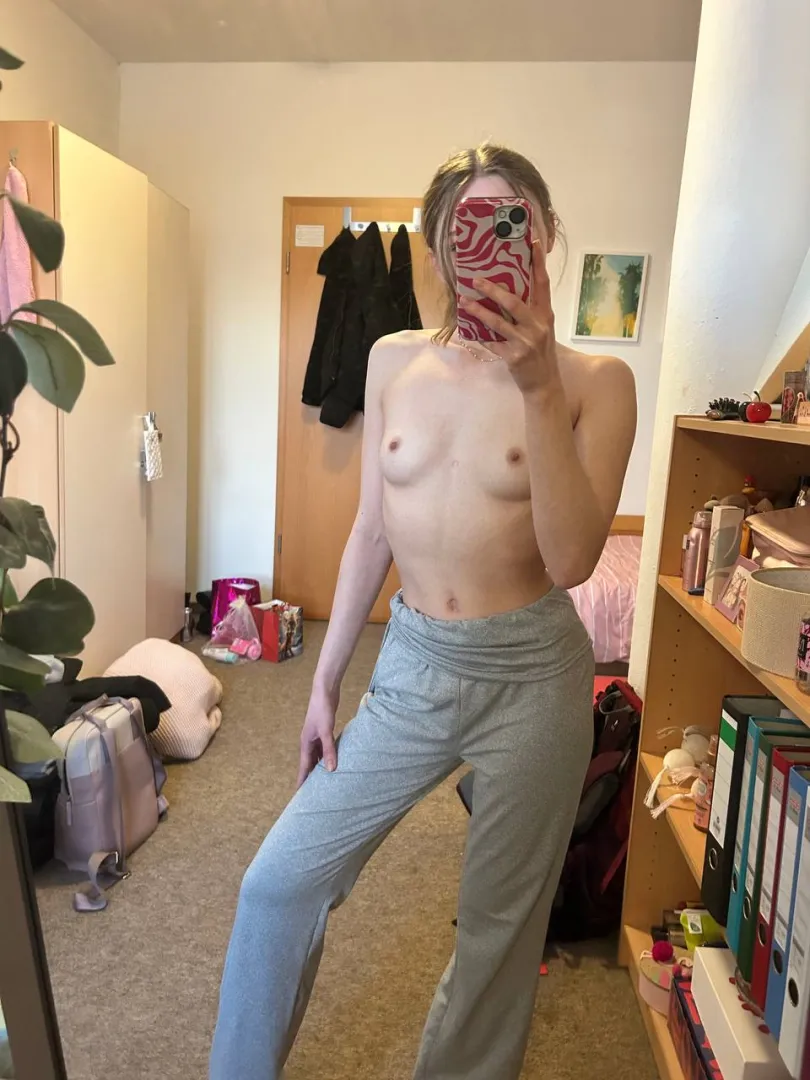 are there any other older guys who like small tits?