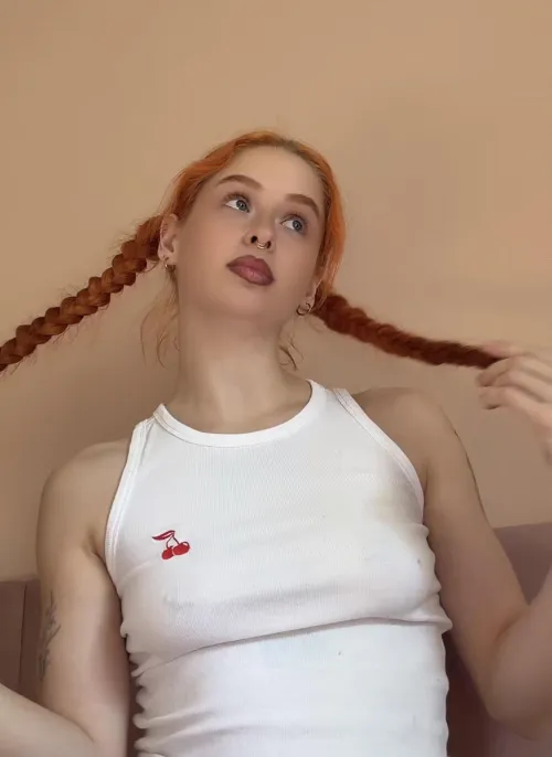 Braids and pokies go together well