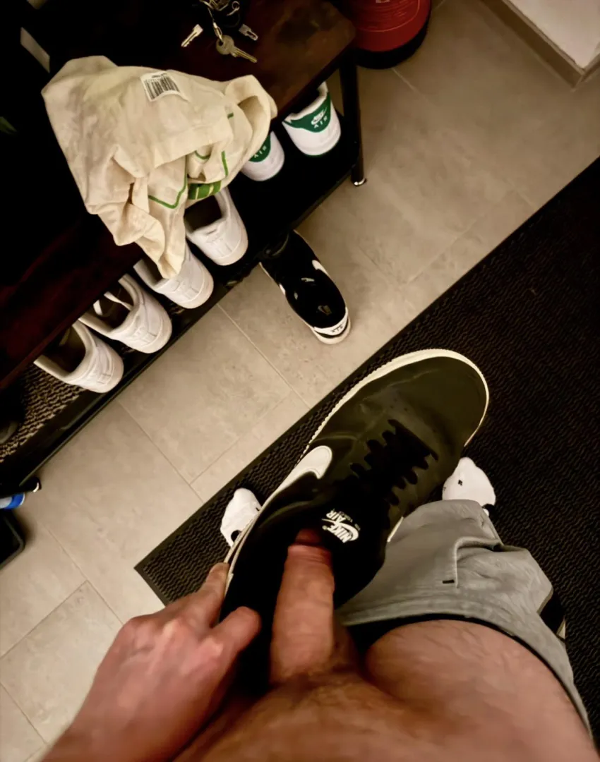 Fucking Mates hetero Nikes