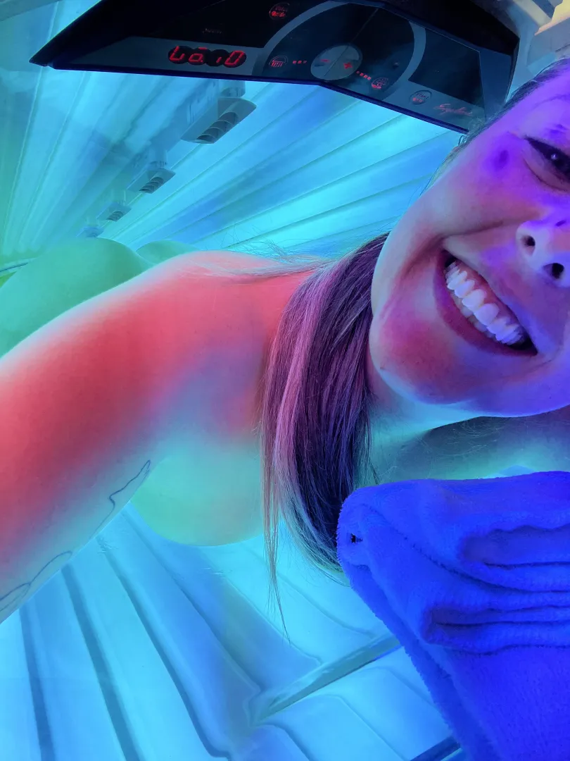 Gotta get all the curves tan